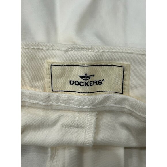 Dockers Mens Relaxed Fit Pleated White Cotton Shorts Sz 38 - Picture 5 of 11